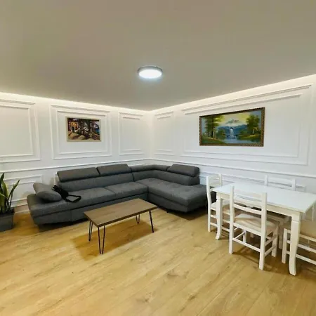 Lapi Apartment
