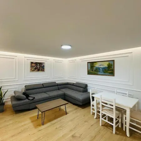 Lapi Apartment *